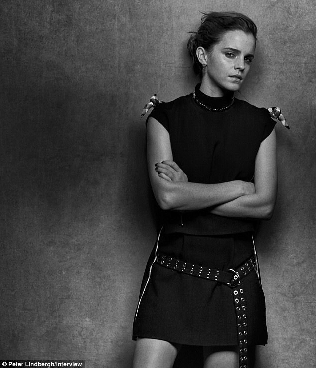 Emma Watson sợ định mệnh của những “hình mẫu” - 5 Emma Watson sợ định mệnh của những “hình mẫu” - 5