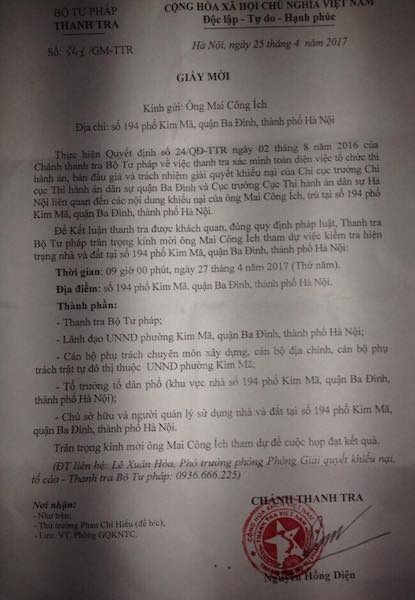 Vụ 194 Kim Mã: Công dân mòn mỏi đợi trả lời sau khi tố cáo cán bộ, lãnh đạo cơ quan thi hành án - 6
Thanh tra Bộ Tư pháp thực hiện kiểm tra hiện trạng nhà và đất tại 194 Kim Mã vào 9h ngày 27/4/2017.