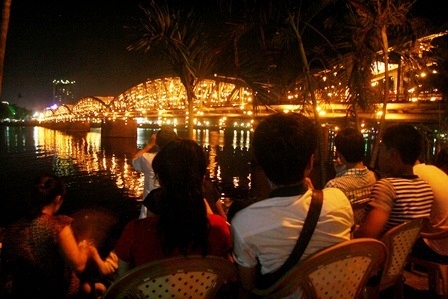 Festival nghề truyền thống Huế 2017 nơi Tinh hoa nghề Việt hội tụ - 9 Cầu Trường Tiền là nhân chứng lịch sử tại Huế - nơi đã diễn ra nhiều sự kiện văn hóa rất đặc sắc của cố đô