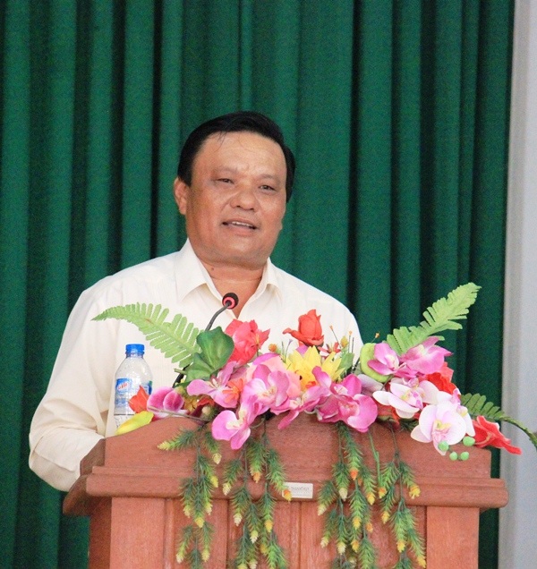 Phó Bí thư tỉnh Bình Định trả lời về việc bổ nhiệm người thân - 1
Ông Lê Kim Toàn, Phó Bí thư Thường trực Tỉnh ủy, Trưởng đoàn đại biểu Quốc hội tỉnh Bình Định, nói với bà con cử tri: Tôi không làm điều gì dối Đảng, dối nhân dân.