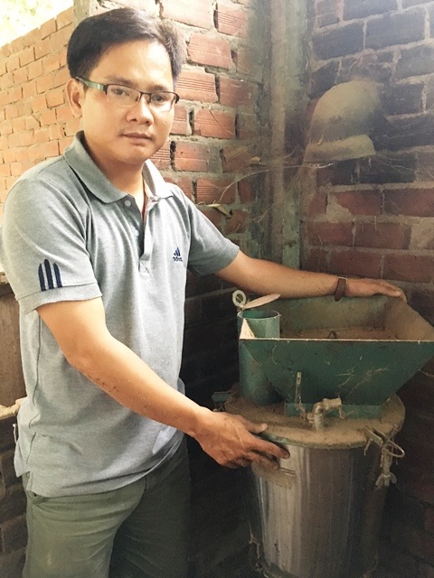 Độc đáo dự án khởi nghiệp từ bột bã mía của chàng trai 8X - 2 Chiếc máy xay bã mía lúc mới bắt đầu khởi nghiệp của Hậu