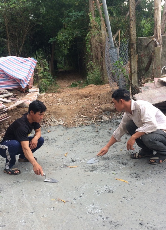 Chủ nhiệm UBKT Tỉnh ủy Kiên Giang lên tiếng vụ doanh nghiệp bị tố "cướp" đường công cộng! - 2 Và người dân đã đổ bê tông con đường công cộng dẫn xuống biển để việc đi lại dễ dàng