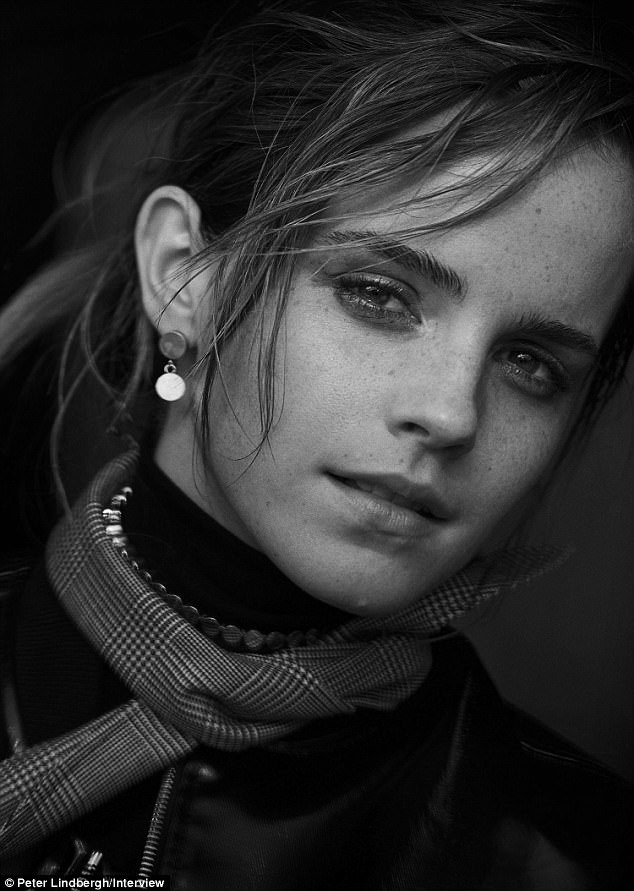 Emma Watson sợ định mệnh của những “hình mẫu” - 7 Emma Watson sợ định mệnh của những “hình mẫu” - 7