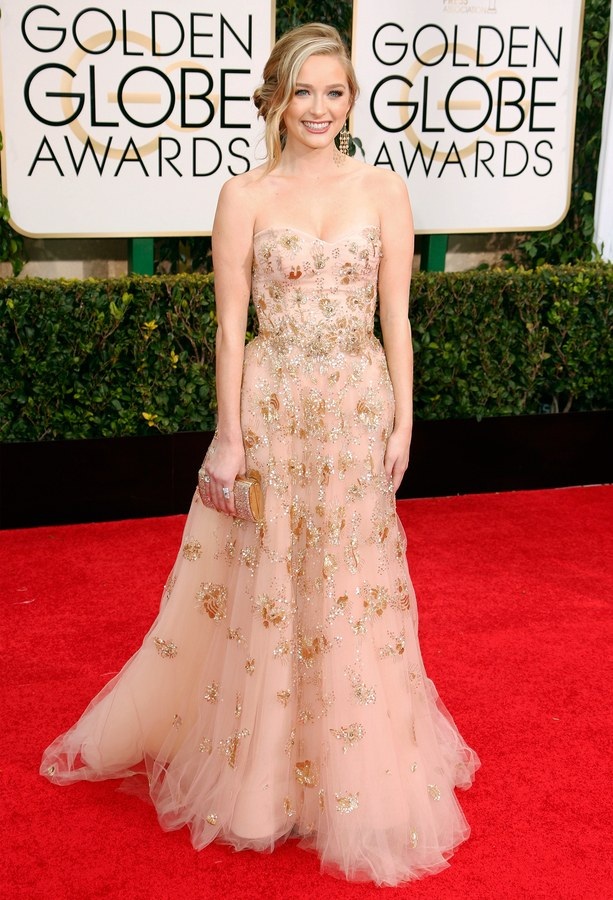 Greer Grammer (2015): Là con gái của nam diễn viên Kelsey Grammer, Greer năm 21 tuổi đã trở thành Quý cô Quả Cầu Vàng, dù vậy, cô đã không có một buổi tối hoàn hảo như ý bởi khi được giao làm nhiệm vụ hướng dẫn những người thắng giải rời khỏi sân khấu đúng hướng, lúc Greer bước lại gần dẫn đường cho nam ca sĩ Prince, cô đã nhẹ nhàng đề xuất: “Xin mời ngài đi hướng này, ngài Prince”. Đáp lại sự chỉ dẫn nhiệt tình của Greer là một ánh mắt ngạc nhiên xa lạ như thể muốn nói: “Ô, cô gái này là ai thế nhỉ?”, liền ngay sau đó, Prince đi theo hướng… ngược lại khiến Greer đứng “trơ khấc, tẽn tò”.