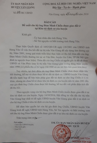 Hưng Yên: Chấp hành bàn giao đất làm đường, 16 năm chờ đất tái định cư - 2
Chủ tịch UBND huyện Văn Giang cũng đề nghị UBND tỉnh Hưng Yên; Sở TNMT tỉnh Hưng Yên giải quyết trường hợp 15 năm chưa được nhận đất tái định cư.
