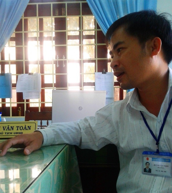 Bình Định: "Đất tặc" hoành hành trong đêm, chính quyền không hay biết? - 4 Ông Huỳnh Văn Toàn - Phó chủ tịch UBND xã Tây Phú (huyện Tây Sơn) xác nhận, hiện nay trên địa bàn xã không có đơn vị nào được cấp phép khai thác khoáng sản