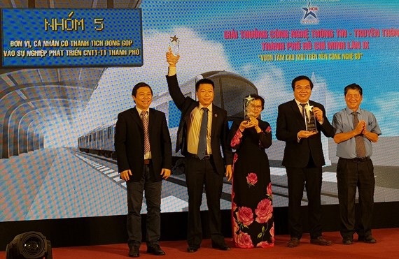 Trao giải CNTT-TT TPHCM Trao giải CNTT-TT TPHCM