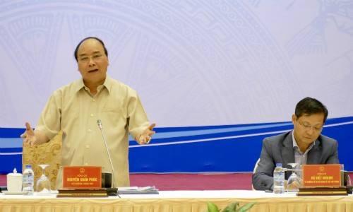 Đối thoại với 14 lãnh đạo doanh nghiệp tư nhân lớn, Thủ tướng hỏi: Nút thắt là gì? - 1
Thủ tướng phát biểu chỉ đạo tại toạ đàm.