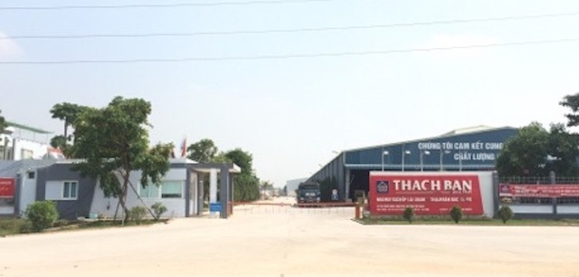 Bắc Giang: Đốt lò làm chết lúa, Công ty Thạch Bàn bị yêu cầu bồi thường khẩn cấp cho dân - 1
Đốt lò làm chết lúa, Công ty Thạch Bàn bị yêu cầu bồi thường khẩn cấp cho dân.
