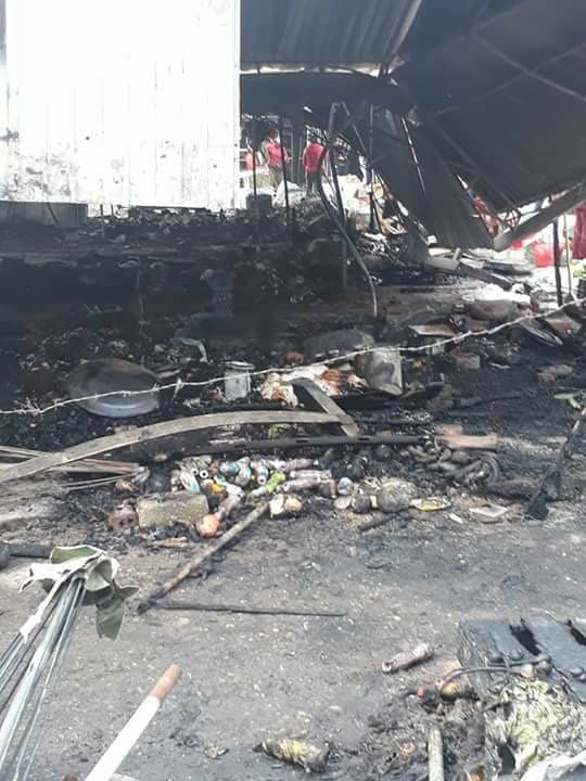 Chợ thị trấn bùng cháy lúc nửa đêm, tiểu thương trắng tay trước tết - 5