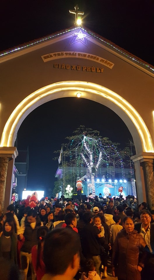 Rộn ràng đêm Noel khắp cả nước - 31 Rộn ràng đêm Noel khắp cả nước - 31