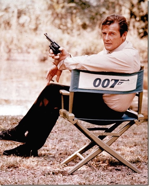 Huyền thoại “Điệp viên 007” Roger Moore qua đời ở tuổi 89 - 1