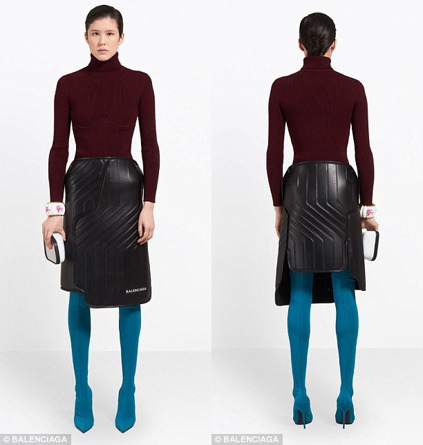 Váy da trông như thảm cao su có giá… 57 triệu đồng - 2 Thiết kế “Car Design Skirt” của thương hiệu thời trang đình đám Balenciaga lấy cảm hứng từ thảm cao su, dù vậy, mức giá thì không hề “bình dân”. Thiết kế này có giá niêm yết trên trang chủ của thương hiệu là 2.495 USD (tương đương gần 57 triệu đồng).
