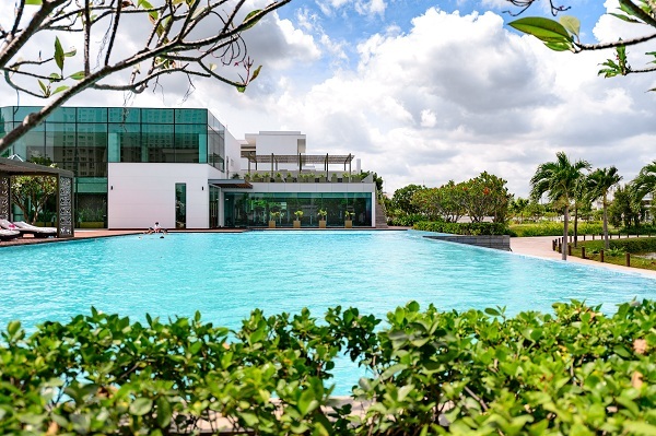 Dự án Lucasta thuộc chủ đầu tư Khang Điền là ví dụ nổi bật về một dự án bắt kịp xu hướng “kiến trúc xanh” giữa lòng Sài Gòn