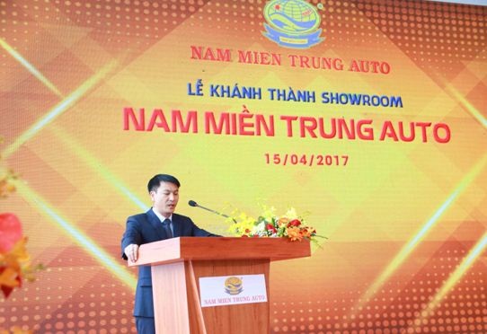 Khánh thành showroom Nam Miền Trung Auto - 4
Ông Nguyễn Hoàng Anh - Chủ tịch HĐQT kiêm TGĐ công ty Nam Miền Trung bày tỏ sự tin tưởng showroom là điểm đến tin cậy cho khách hàng trong khu vực