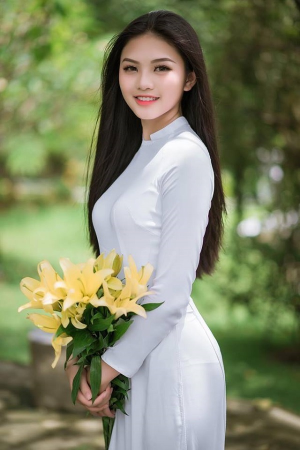 Nữ sinh 16 tuổi cao 1m71, học giỏi tiếng Anh và tiếng Pháp - 1 Nữ sinh 16 tuổi cao 1m71, học giỏi tiếng Anh và tiếng Pháp - 1