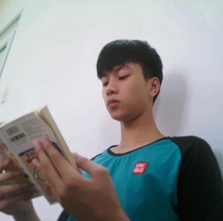 Thêm một "hot boy sơ mi trắng" phải khoá Facebook vì dân mạng làm phiền - 6 Trần Tiến đã phải khóa Facebook vì bị làm phiền, ảnh hưởng tới cuộc sống của cậu.