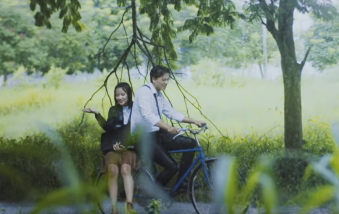 "Em gái mưa" phiên bản nhí khiến ca sĩ Hương Tràm cũng phải trầm trồ - 3 "Em gái mưa" phiên bản nhí khiến ca sĩ Hương Tràm cũng phải trầm trồ - 3