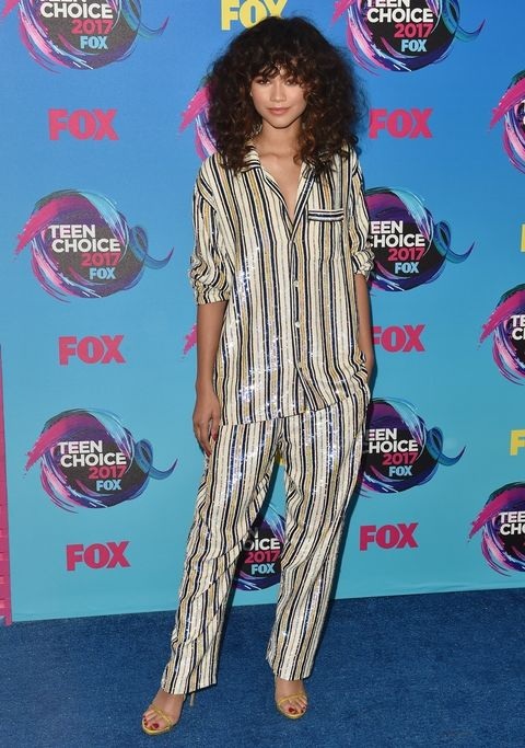 "Sao" ra phố với thời trang "đồ ngủ" - 17
Zendaya