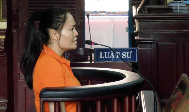 Ký 21 lệnh chuyển tiền mà… không biết vì sao mình ký - 1 Bị can Nguyễn Thị Bạch Tuyết