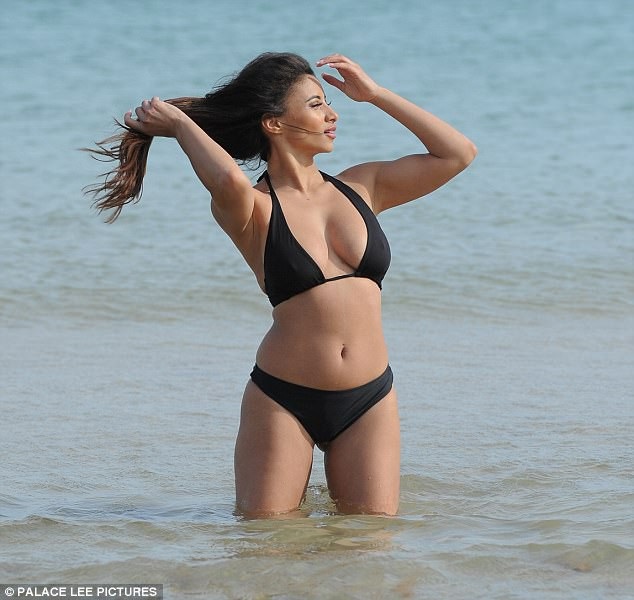 
Kayleigh Morris là người đẹp nổi tiếng với show truyền hình ăn khách Ex On The Beach
