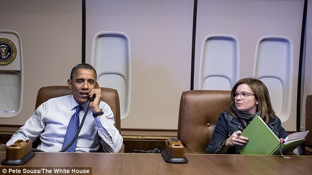 Cựu trợ lý kể chuyện được ông Obama "làm mối" - 3
Mastromonaco là phụ tá thân thiết với ông Obama từ thời ông còn làm thượng nghị sĩ bang Illinois đến khi ông trở thành Tổng thống thứ 44 của nước Mỹ. Nhiệm vụ của bà là lên kế hoạch và sắp xếp các chuyến công du nước ngoài của ông Obama. (Ảnh: Nhà Trắng)