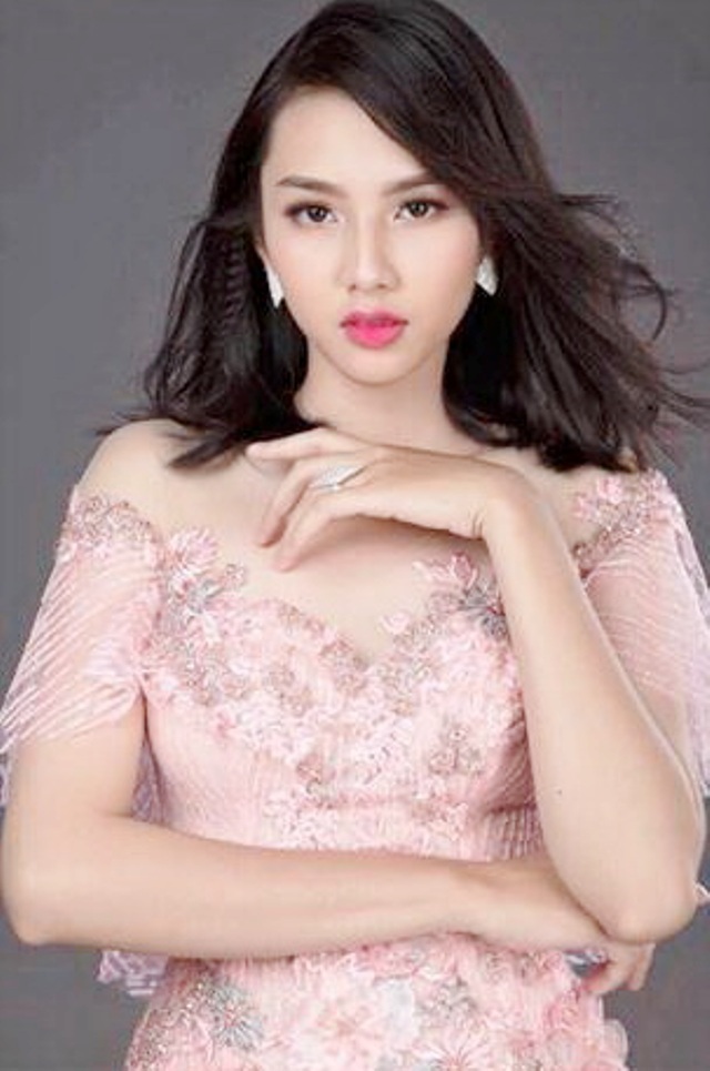 Cận cảnh những người đẹp vào bán kết Hoa khôi Nam Bộ 2017 (P.2) - 12 Nguyễn Thúc Thùy Tiên (SN 1998, TPHCM).