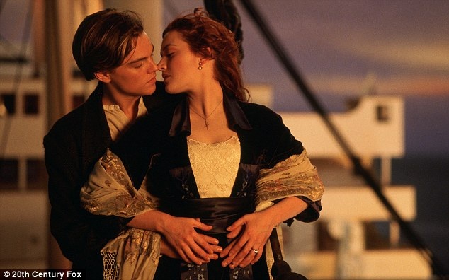 Nụ hôn trong “Titanic” vẫn là nụ hôn bất diệt của màn bạc | Báo ...