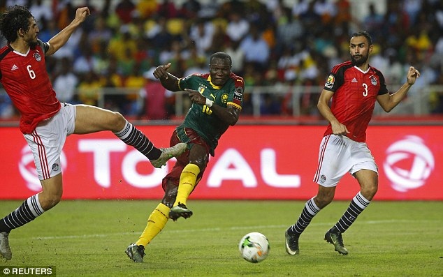 Những khoảnh khắc kinh điển ở trận chung kết Cameroon-Ai Cập - 8
Cú ra chân quyết định của Aboubakar ở phút 88 đã giúp Cameroon ngược dòng thành công