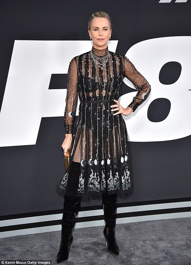 
Charlize Theron quảng bá phim mới - Fast & Furious 8 tại Manhattan, New York ngày 8/4 vừa qua
