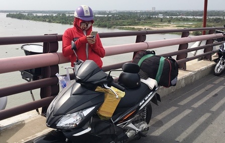 Người lao động rồng rắn nối đuôi nhau đổ về Sài Gòn - 4