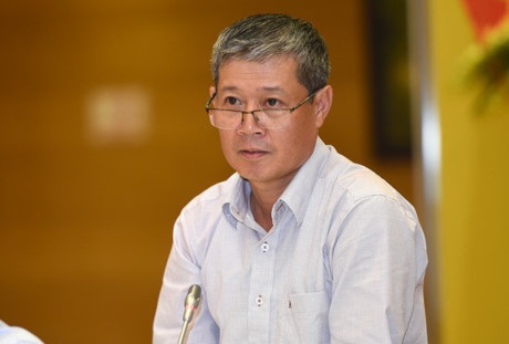 "Nhà nước phải gỡ bỏ những chính sách gây cản trở, hạn chế doanh nghiệp trong lĩnh vực CNTT" - 2 Thứ trưởng Nguyễn Thành Hưng thừa nhận những hạn chế của Luật CNTT sau 10 năm được thi hành, và cần có những sửa đổi để hoàn thiện hơn.