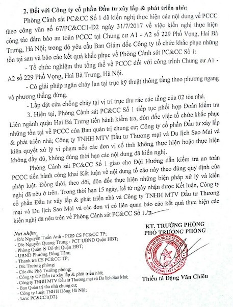 Cư dân chung cư 229 phố Vọng kêu cứu: Tồn đọng sai phạm, hiểm nguy vẫn rình rập! - 5
Cư dân cụm nhà chung cư 229 Phố Vọng còn rất bức xúc, phẫn nộ khi Công ty Đầu tư xây lắp chưa thực hiện yêu cầu nào của Phòng cảnh sát PC&CC Số 1 trong việc khắc phục các sai phạm trong công tác PCCC tại cụm nhà chung cư 229 Phố Vọng.