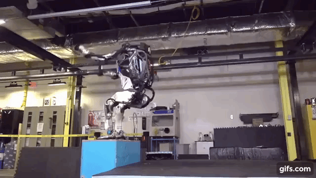 Xem clip robot nhảy lộn ngược tài ba không thua gì diễn viên đóng thế - 1 Robot thực hiện cú nhảy ngược phi thường.