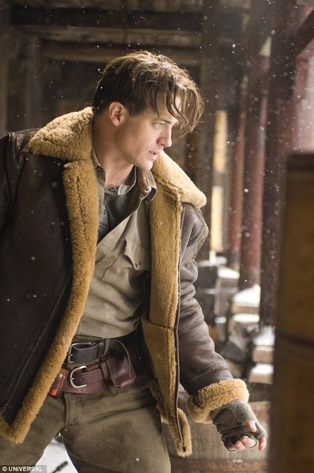 Không thể nhận ra sao phim Xác ướp Ai Cập ngày nào - 4
Brenda từng rất được yêu thích với vai diễn Rick OConnell trong 3 phần phim Xác ướp Ai Cập (phần đầu ra mắt khán giả năm 1999)