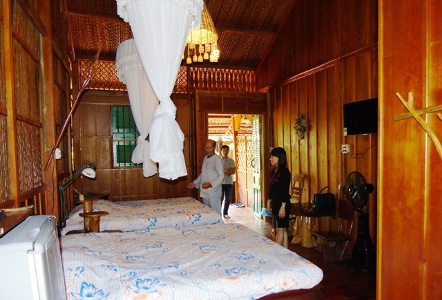 Ngắm Homestay độc đáo không đụng hàng của lão nông Cần Thơ - 3 Bên trong căn nhà nghĩ lại mang nét sang trọng, ấm cúng, gần gũi và sạch sẽ thoáng mát