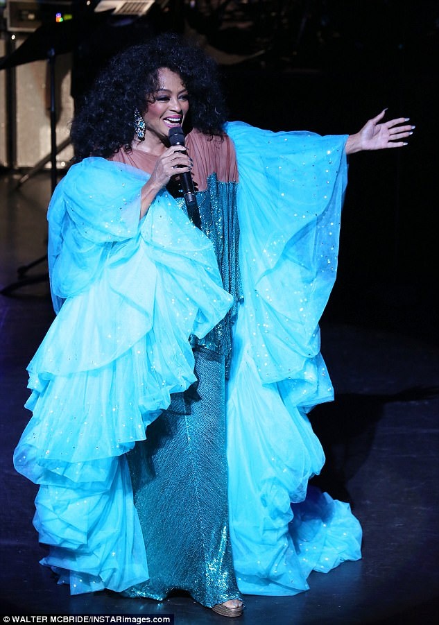 Năm 1993, Sách Kỷ lục Guinness Thế giới từng tuyên bố Diana Ross là nữ ca sĩ thành công nhất trong lịch sử, bởi thành tựu mà bà đạt được trong hai nền công nghiệp âm nhạc Anh - Mỹ: Bà có số bản hit nhiều hơn bất cứ nữ nghệ sĩ nào khác, tổng cộng 70 bản hit từ thời bà còn gắn bó với nhóm nhạc nữ Supremes và trong cả sự nghiệp ca hát solo về sau.