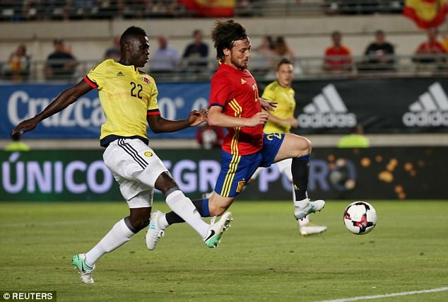 Tây Ban Nha 2-2 Colombia: Cứu tinh Morata - 1 
David Silva giúp Tây Ban Nha vượt lên dẫn trước