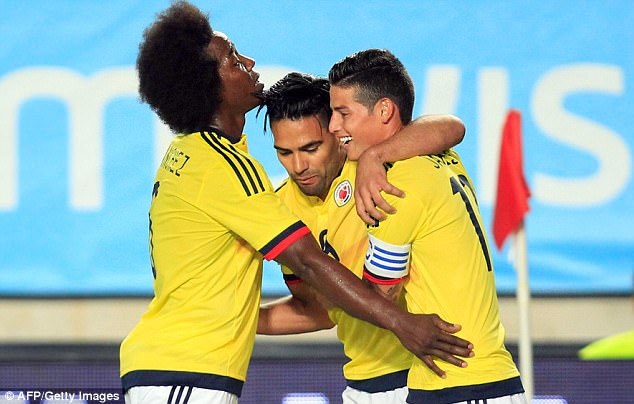 Tây Ban Nha 2-2 Colombia: Cứu tinh Morata - 2 
Bộ ba Cuadrado, Falcao, Rodriguez chơi khá hay ở trận đấu này