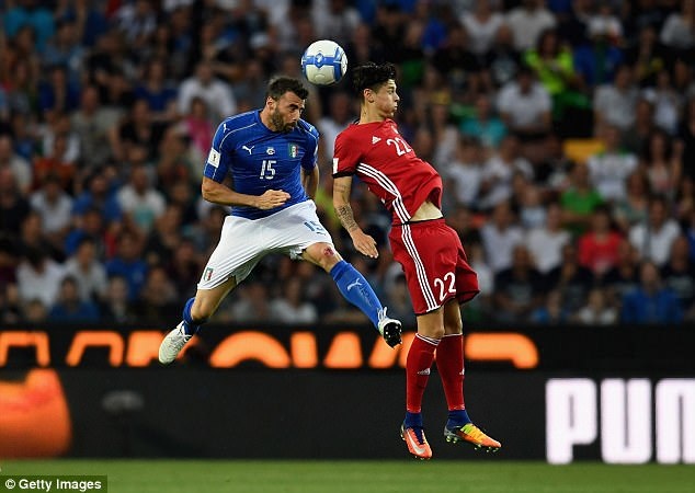 
Thắng 5 sao, Italia đang cạnh tranh khốc liệt ngôi đầu bảng với Tây Ban Nha
