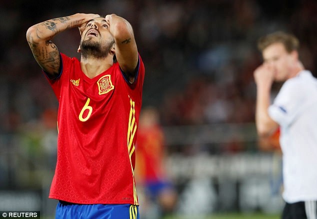 Đánh bại Tây Ban Nha, Đức vô địch U21 châu Âu - 7
Nỗi thất vọng của Sandro Ramirez