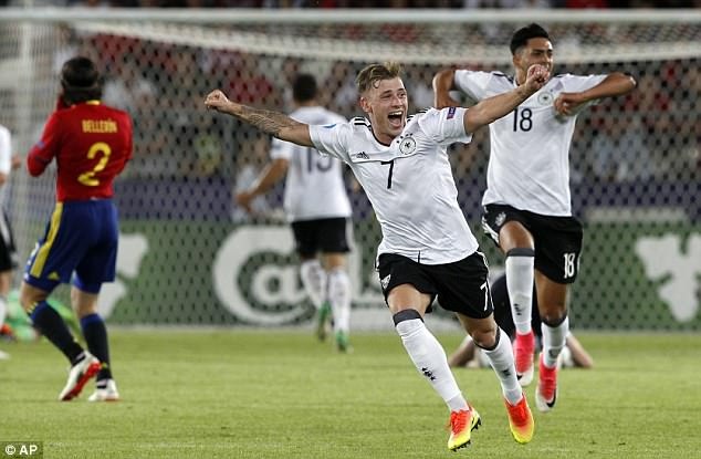 Đánh bại Tây Ban Nha, Đức vô địch U21 châu Âu - 1
Người hùng Weiser của U21 Đức với bàn thắng duy nhất của trận đấu ở phút 40