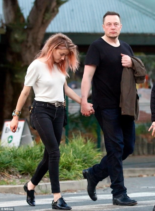 9 người đẹp showbiz hẹn hò “tỷ phú USD” - 1 Nữ diễn viên Amber Heard và doanh nhân tỷ phú Elon Musk