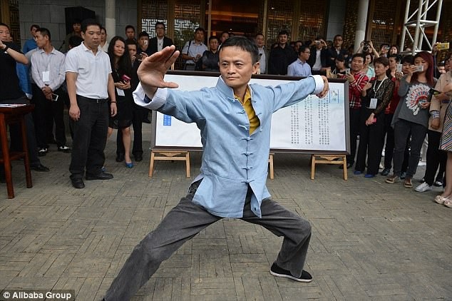Xem Jack Ma đọ tài cao thấp với các “cao thủ võ lâm” - 7 Jack Ma vốn đam mê môn võ Thái Cực Quyền và đã luyện tập hơn 30 năm.