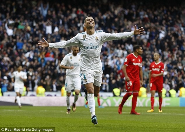 Real Madrid 5-0 Sevilla: Cú đúp của C.Ronaldo - 3
C.Ronaldo tỏa sáng với cú đúp vào lưới Sevilla