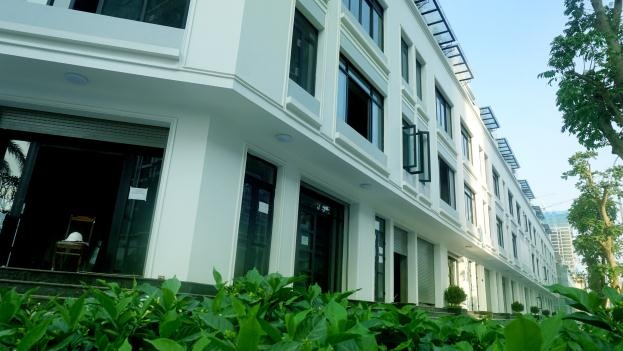 Bên cạnh đó, những căn thấp tầng và những căn Shophouse Arcadia mặt tiền Hàm Nghi đã bước vào giai đoạn bàn giao.