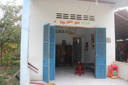 Tết ấm áp bên ngôi nhà Nhân ái - 5
Căn nhà cũ nát của cháu Sang được thay thế bằng nhà kiên cố do bạn đọc Dân trí đóng góp