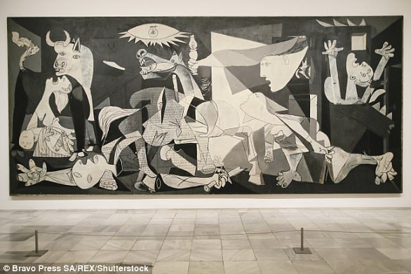 Chiếc nhẫn Picasso làm cho người tình có giá 14 tỷ đồng - 5 Siêu phẩm hội họa “Guernica” của Picasso có kích thước lớn 349 cm × 776 cm với ý tưởng nội dung phản đối chiến tranh.