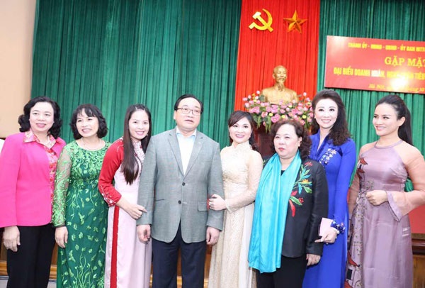 Chị tự hào khi được đứng trong đội ngũ doanh nhân tiêu biểu thủ đô năm 2017.