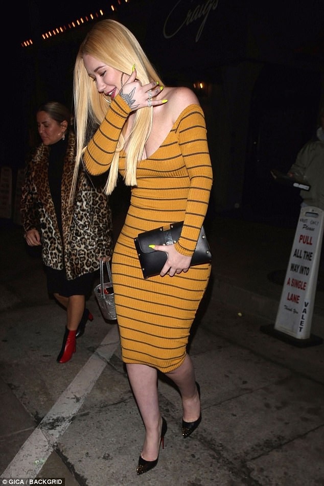 
Album mới của Iggy có tên Surviving The Summer - chưa có ngày phát hành cụ thể
